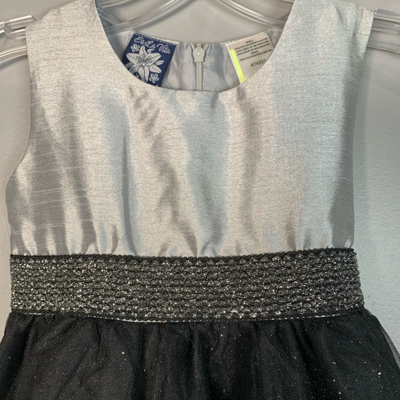 So La Vita in silver metallic and sparkling black tulle dress. Size 4 - Picture 7 of 7